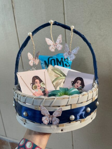 Navy Pearl Gift Basket